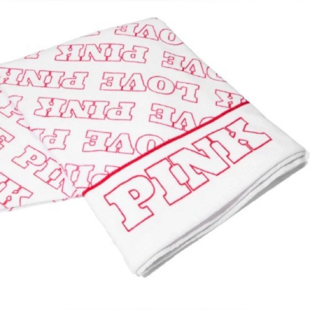 Pink VS beach tote and Towel - Picture 7 of 7